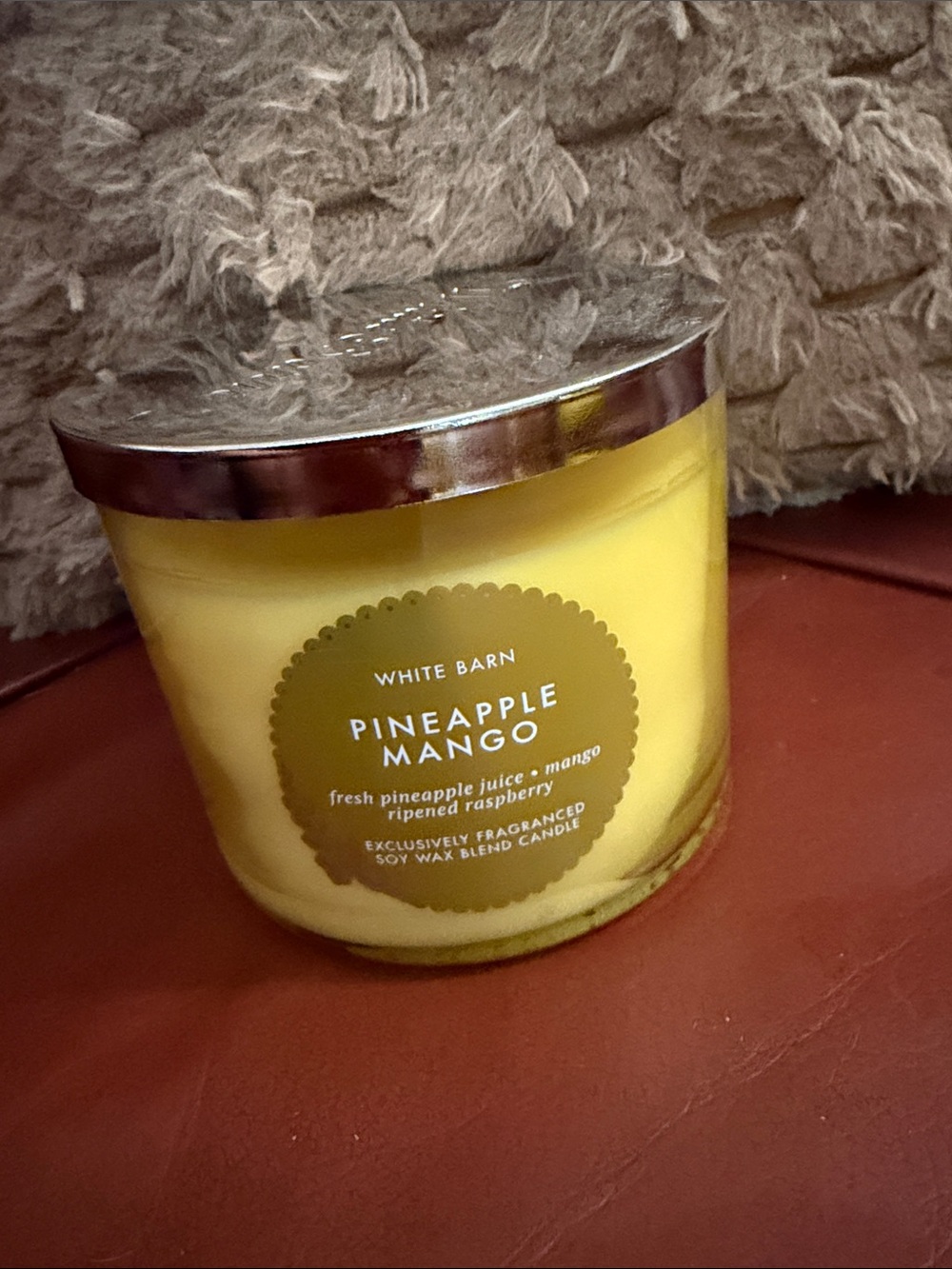 White Barn Pineapple Mango Candle - Yellow